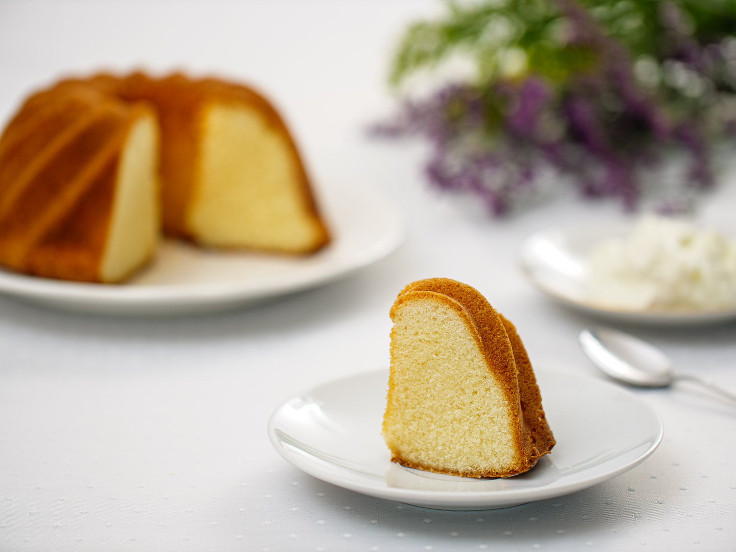 Bundt cake with Curd