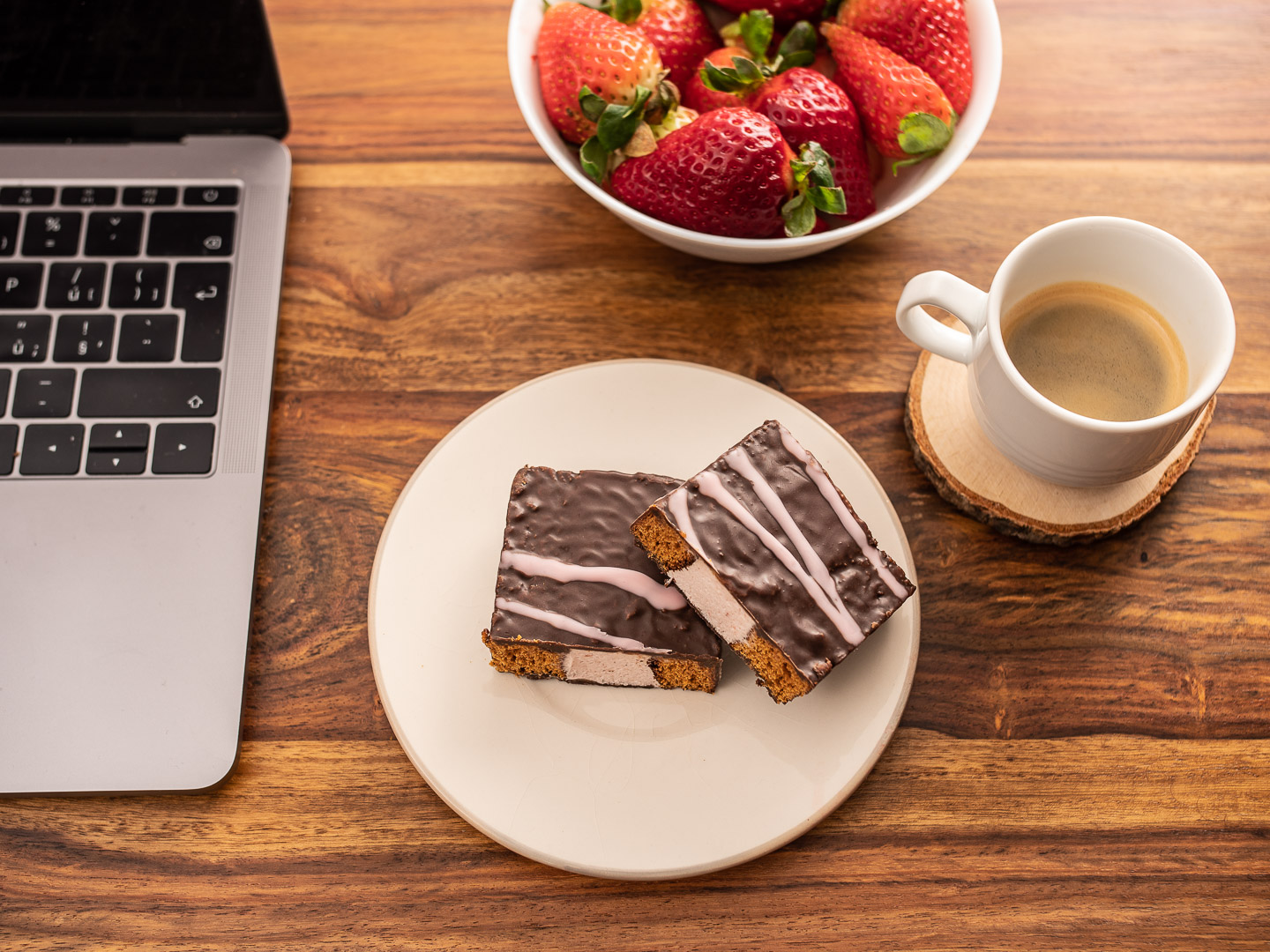 Lebkuchenriegel mit Erdbeerfüllung